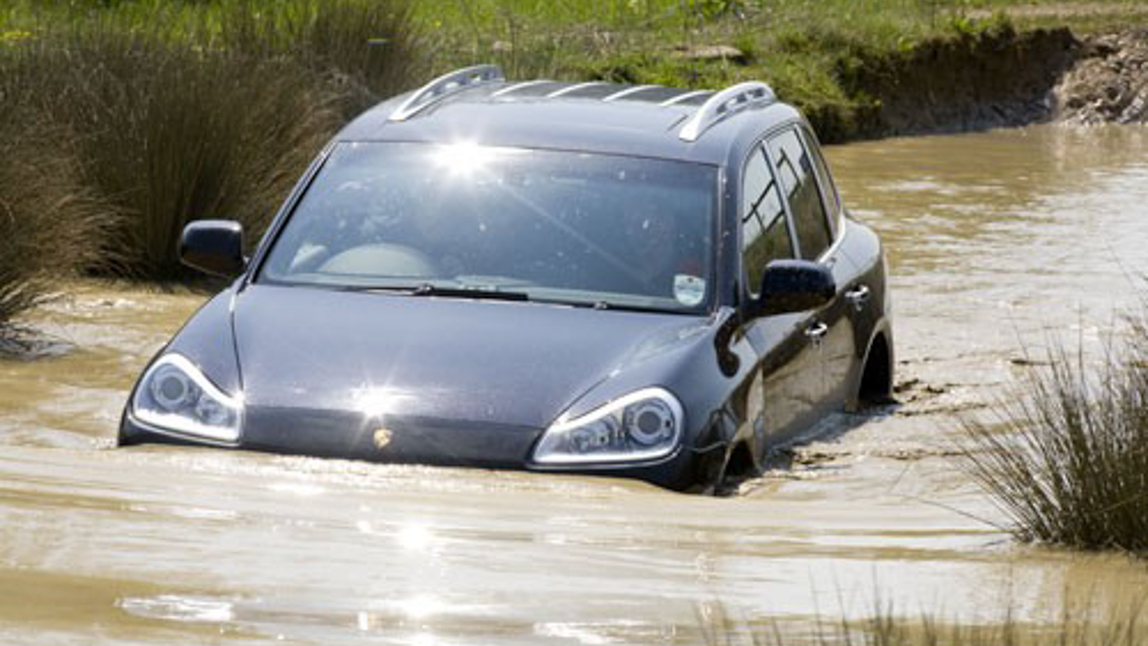 哪里可以学二手车鉴定 5780e70300198.jpg